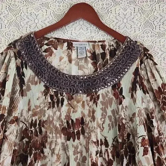 Catherines Leaves Printed Wide Sleeve Pleated Blouse 14/ 16W - Picture 5 of 7
